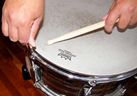 tuning snare drum